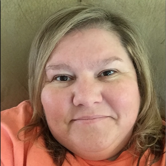 Meet your Posher, Dawn - Picture 4 of 5